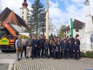 Read more about the article Maibaumaufstellen 2023